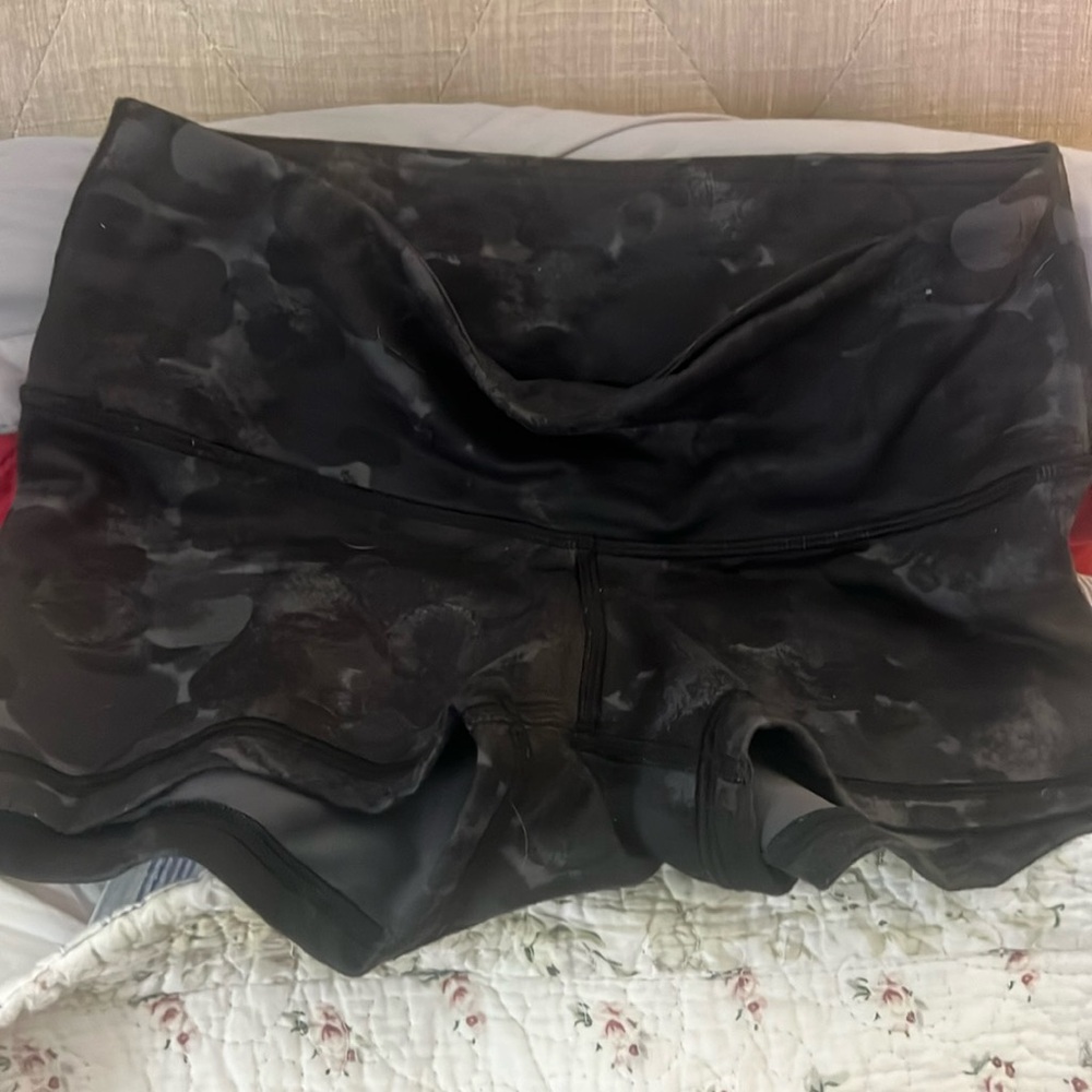 Lululemon size 2 shorts